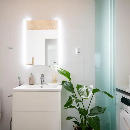 Luxury Penthouse With Stunning Sea Views & Private Sauna *