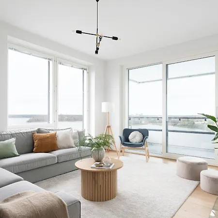 Luxury Penthouse With Stunning Sea Views & Private Sauna *