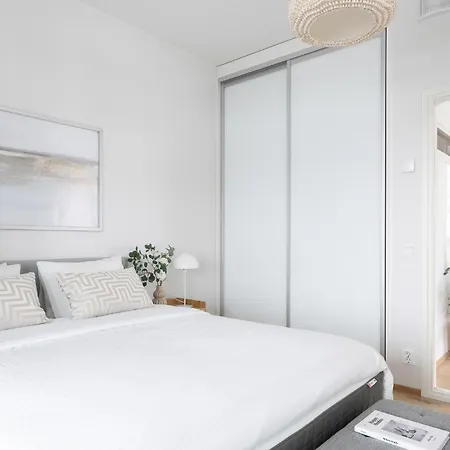 Luxury Penthouse With Stunning Sea Views & Private Sauna Apartmán