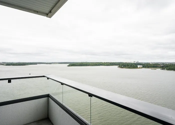 Luxury Penthouse With Stunning Sea Views & Private Sauna Apartmán *