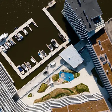 Luxury Penthouse With Stunning Sea Views & Private Sauna Apartmán